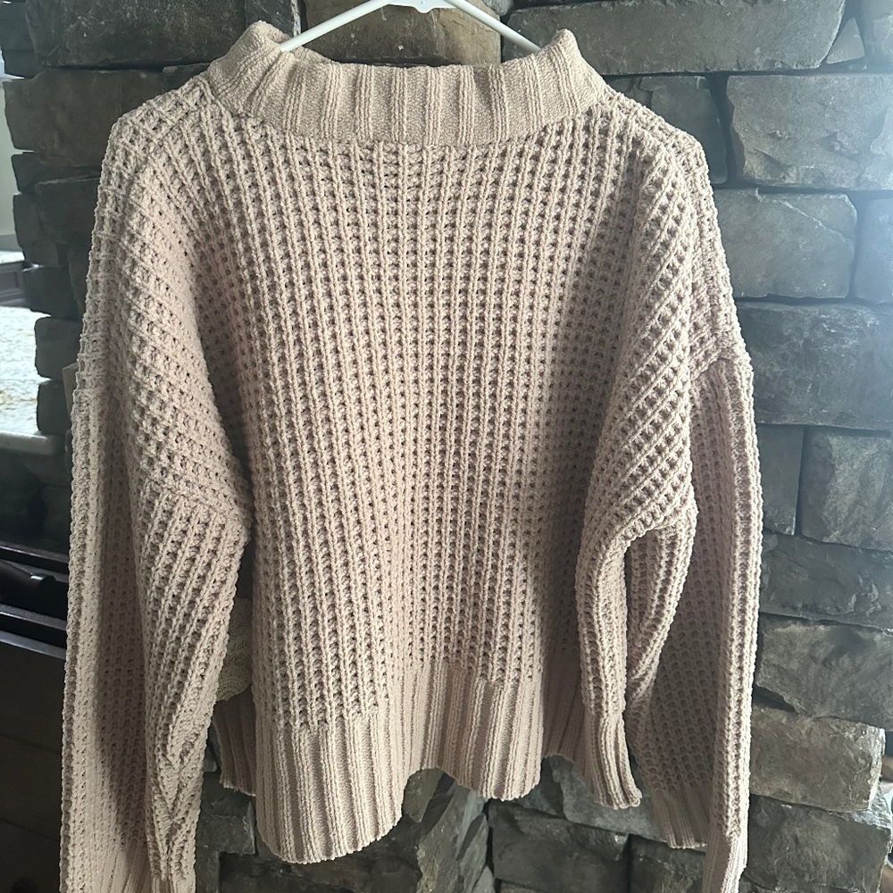 Altar'd State taupe sweater size medium NWT